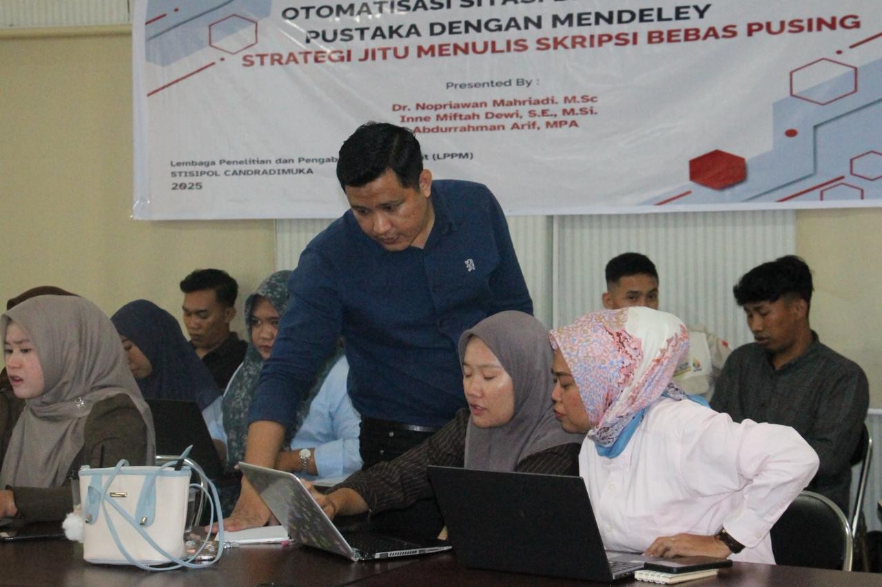 Mahasiswa-mahasiswi STISIPOL Candradimuka Ikuti Pelatihan Mendeley