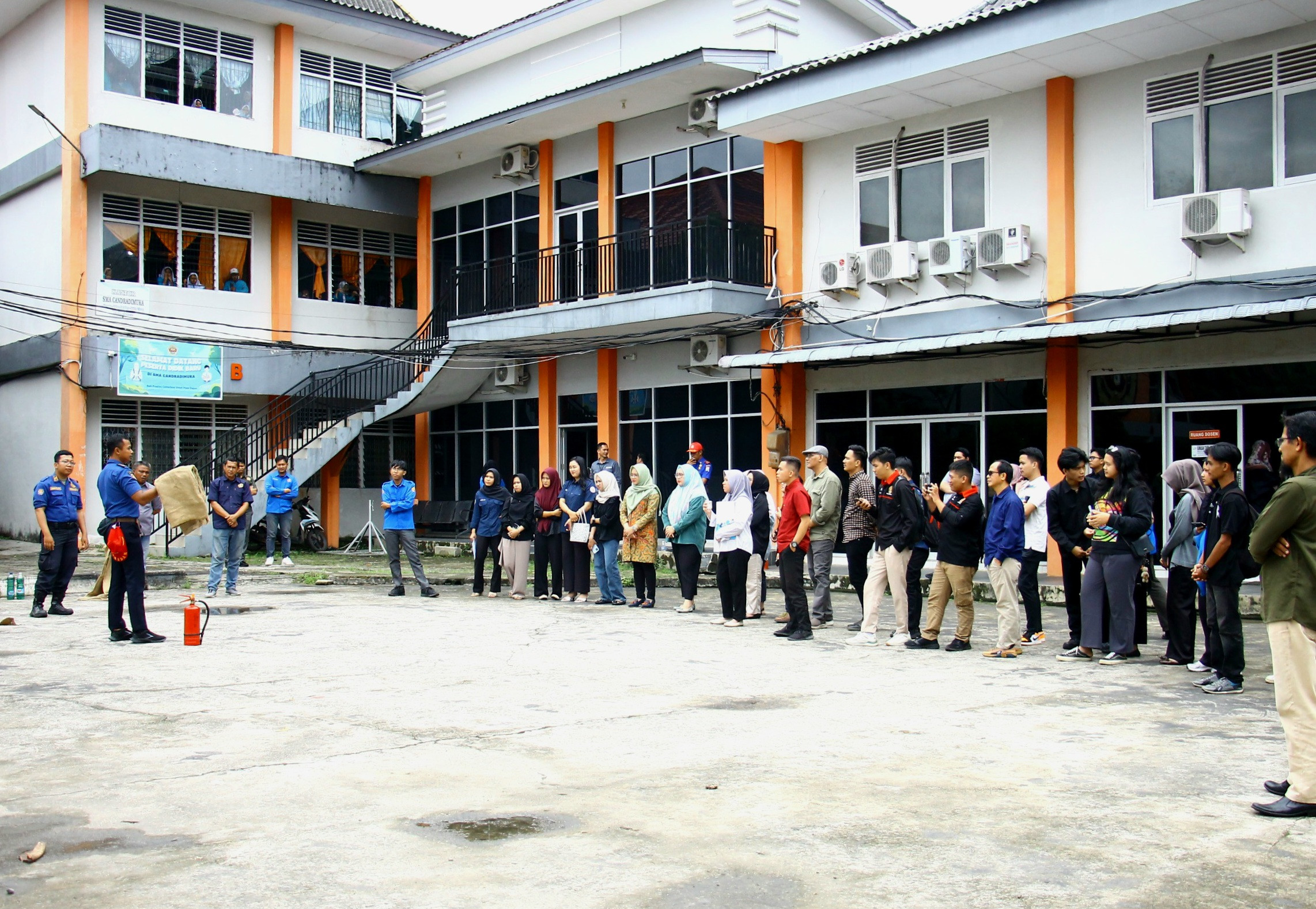 Safety First: STISIPOL Candradimuka Gelar Pelatihan Kesiapsiagaan dan Penanganan Kebakaran