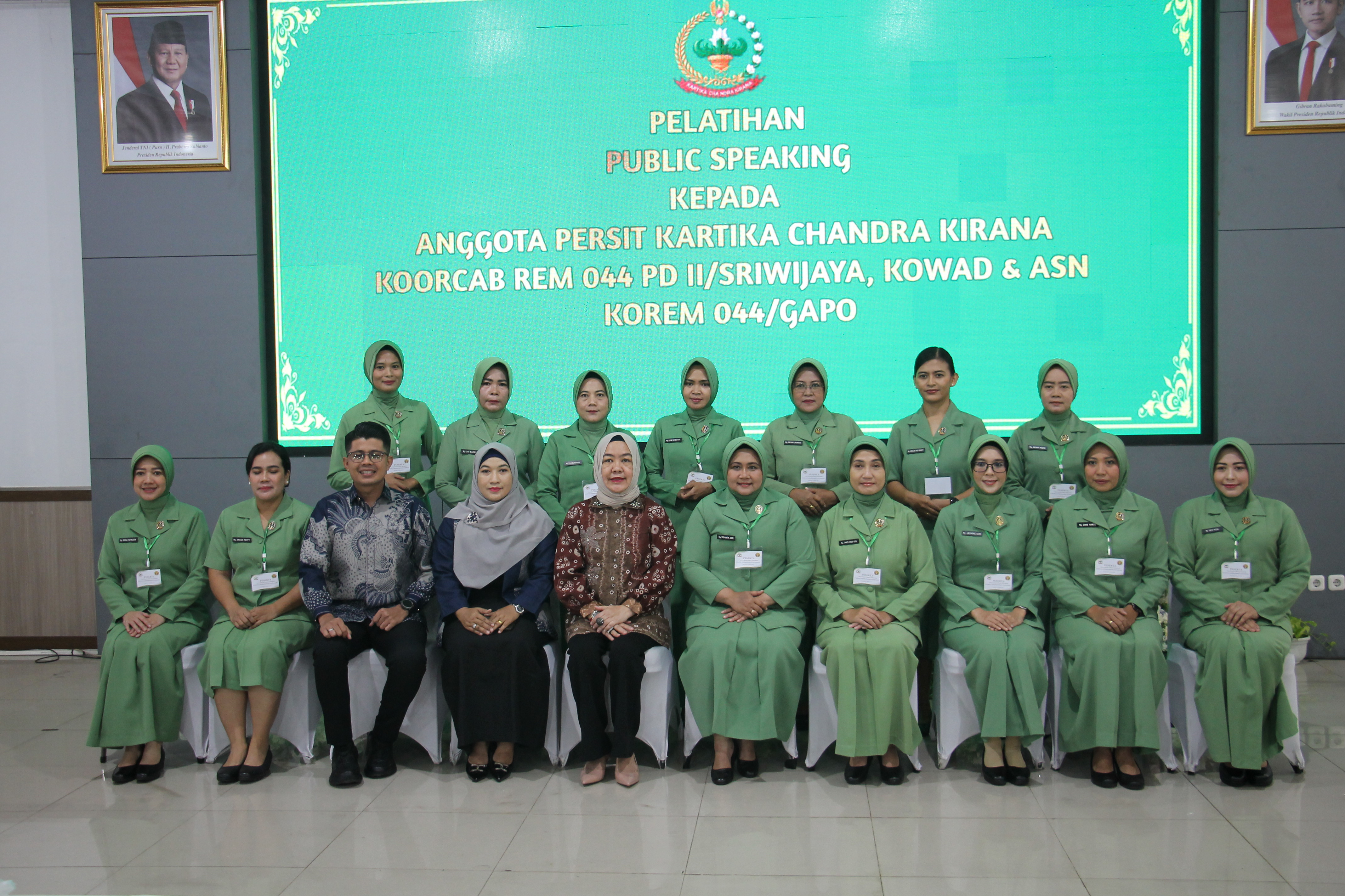 Pelatihan Public Speaking bagi Persi Kartika Chandra Kirana bersama STISIPOL Candradimuka